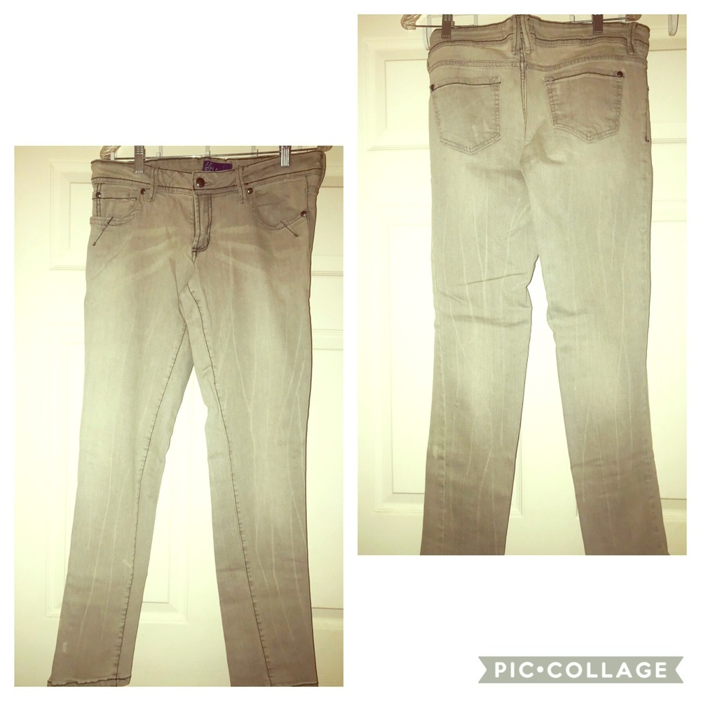 🆕Miley Cyrus & Max Azria Women Gray Jeans Size 15